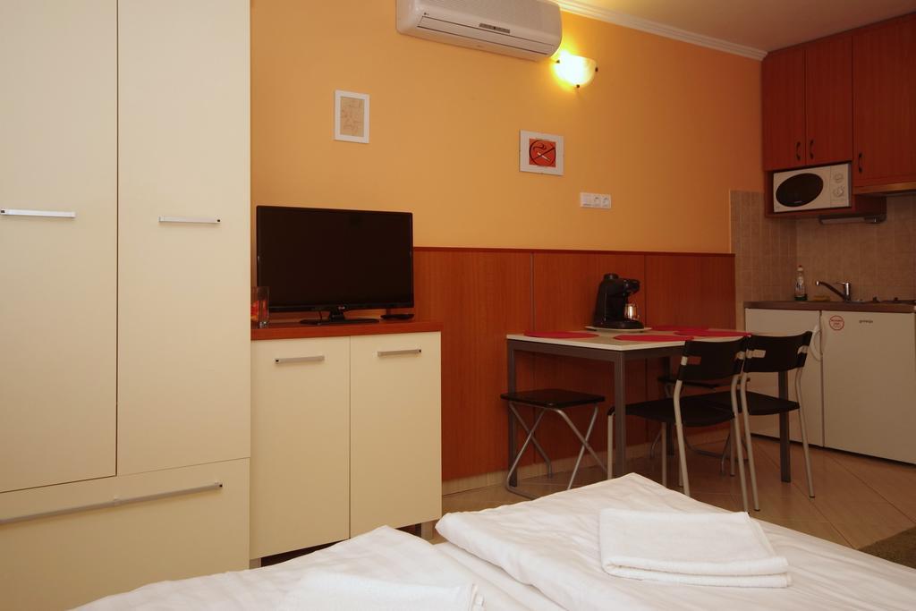 Vararok Apartman Gyula Ngoại thất bức ảnh