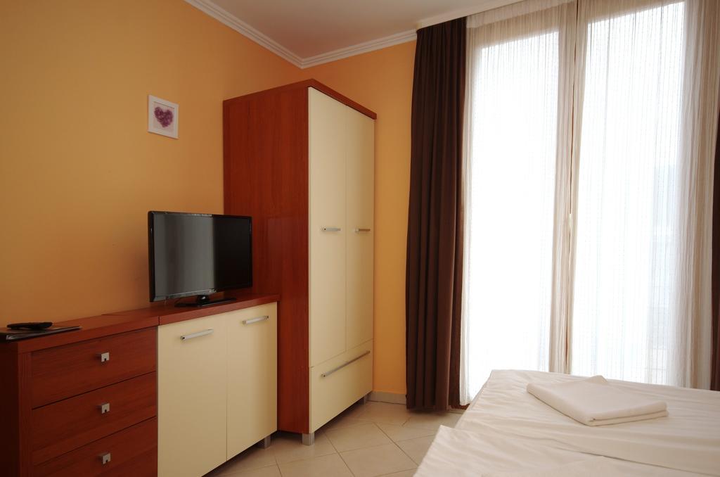 Vararok Apartman Gyula Ngoại thất bức ảnh
