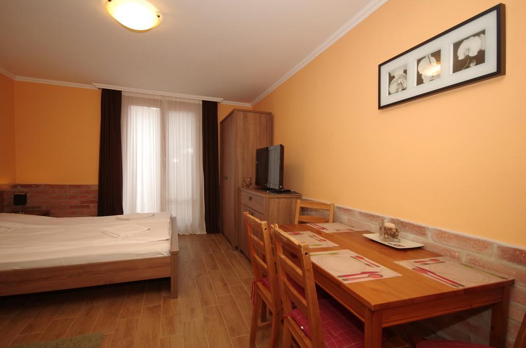 Vararok Apartman Gyula Ngoại thất bức ảnh