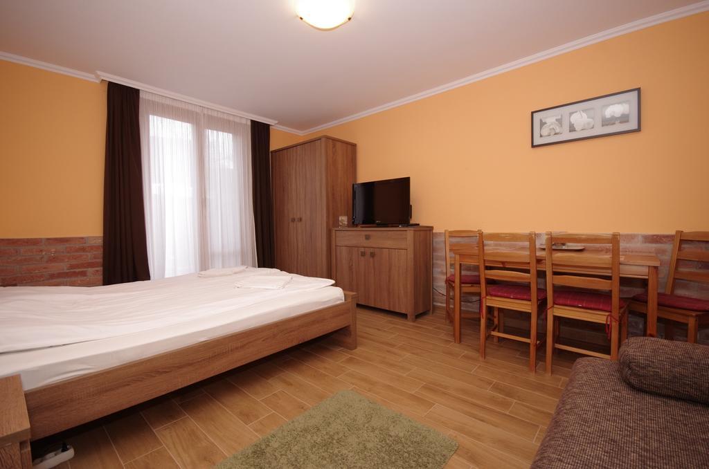 Vararok Apartman Gyula Ngoại thất bức ảnh
