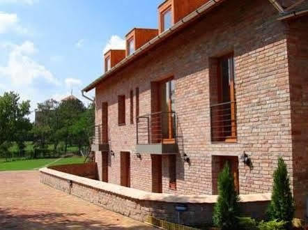 Vararok Apartman Gyula Ngoại thất bức ảnh
