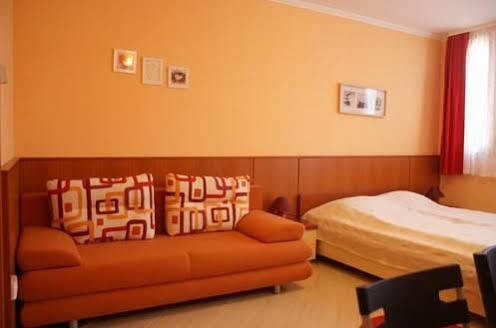 Vararok Apartman Gyula Ngoại thất bức ảnh